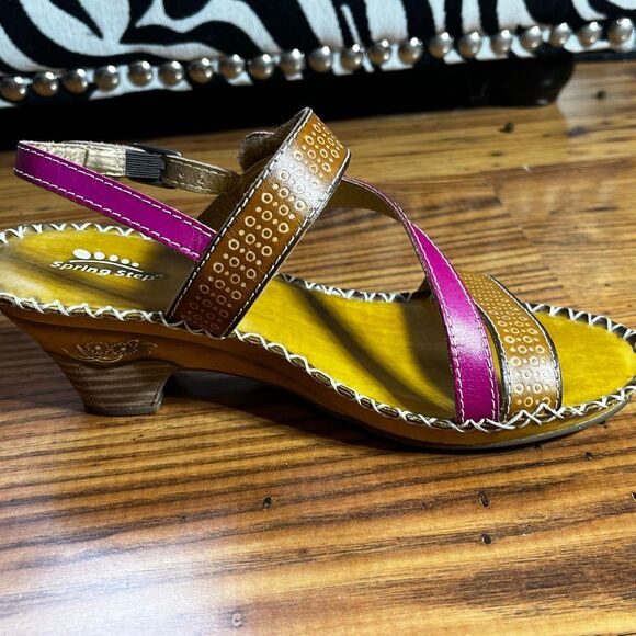 L’artiste by Spring Step  Dreamer Leather Sling Heeled Sandals Floral Detail Sz - Picture 3 of 8